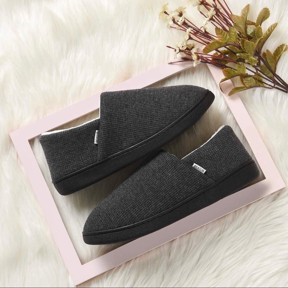 New Women’s Memory Foam House Slippers Gray - Picture 6 of 7